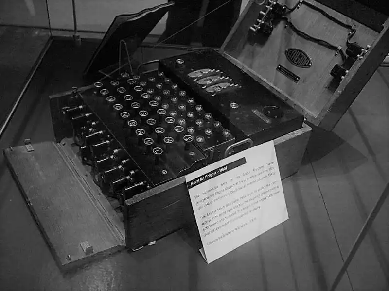 enigma cipher coding machines