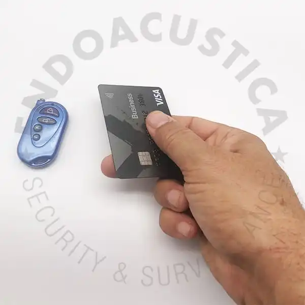 Credit card shaped voice recorder