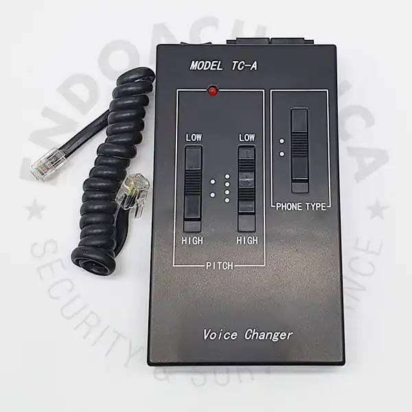 Compact telephone voice changer